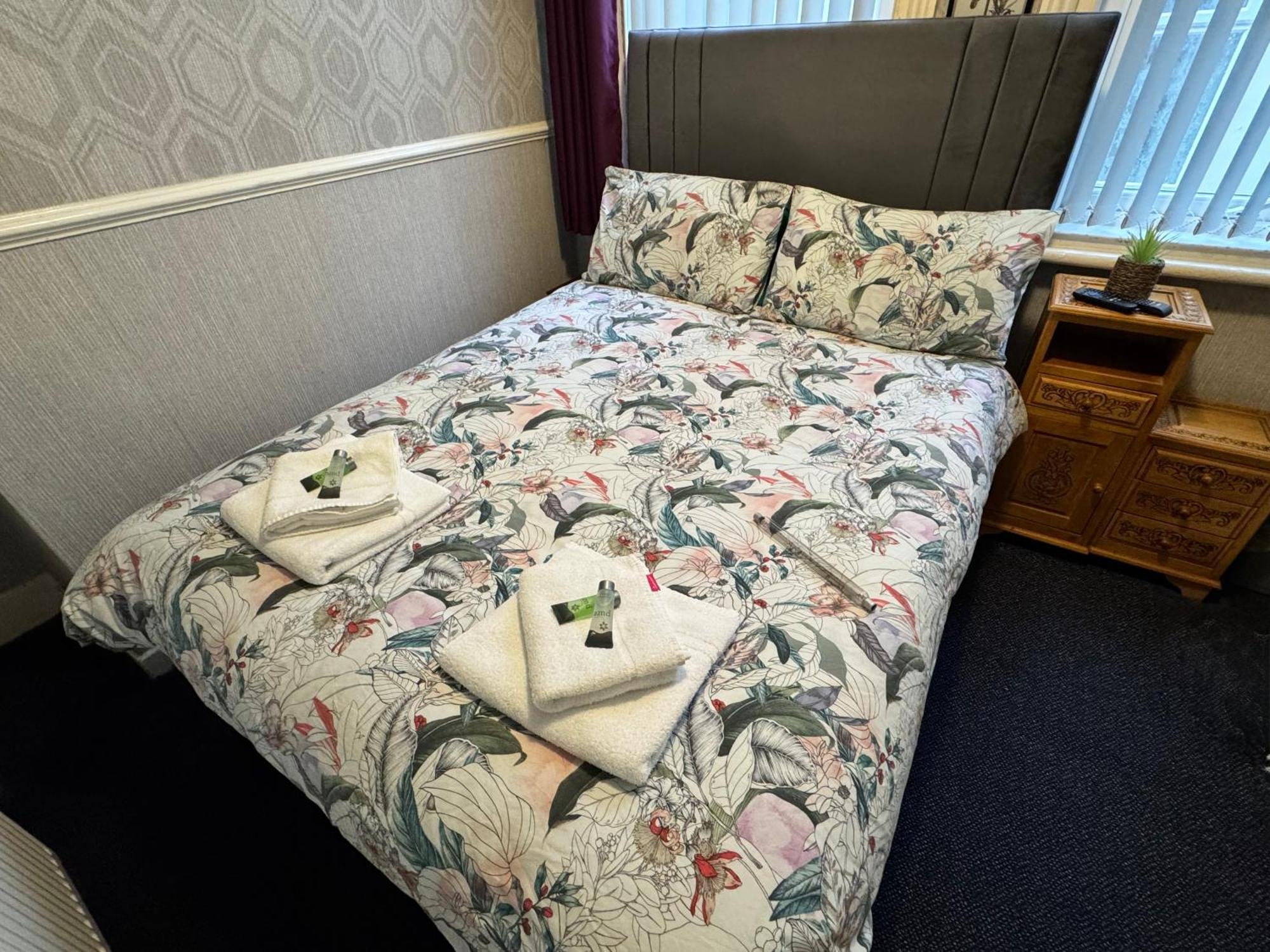 B&B Runway Blackpool - Minutes From Winter Gardens - Dog Friendly - Exceptionally Quiet - Very Close H&A Social Club (Adults Only) Екстер'єр фото